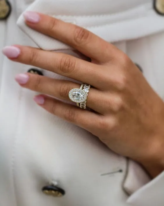 diamond-wedding-rings o