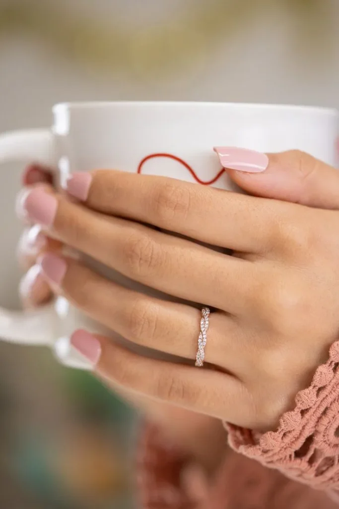 Twisted-Wedding-Rings-With-Beautiful -Diamonds