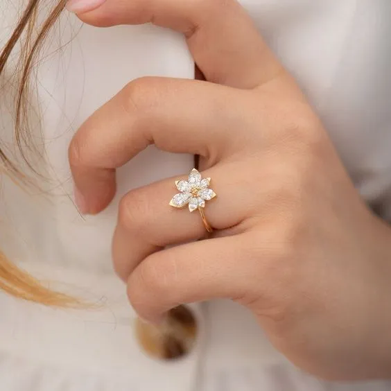 floral-engagement-rings-g.webp