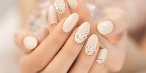 wedding-nails-simple